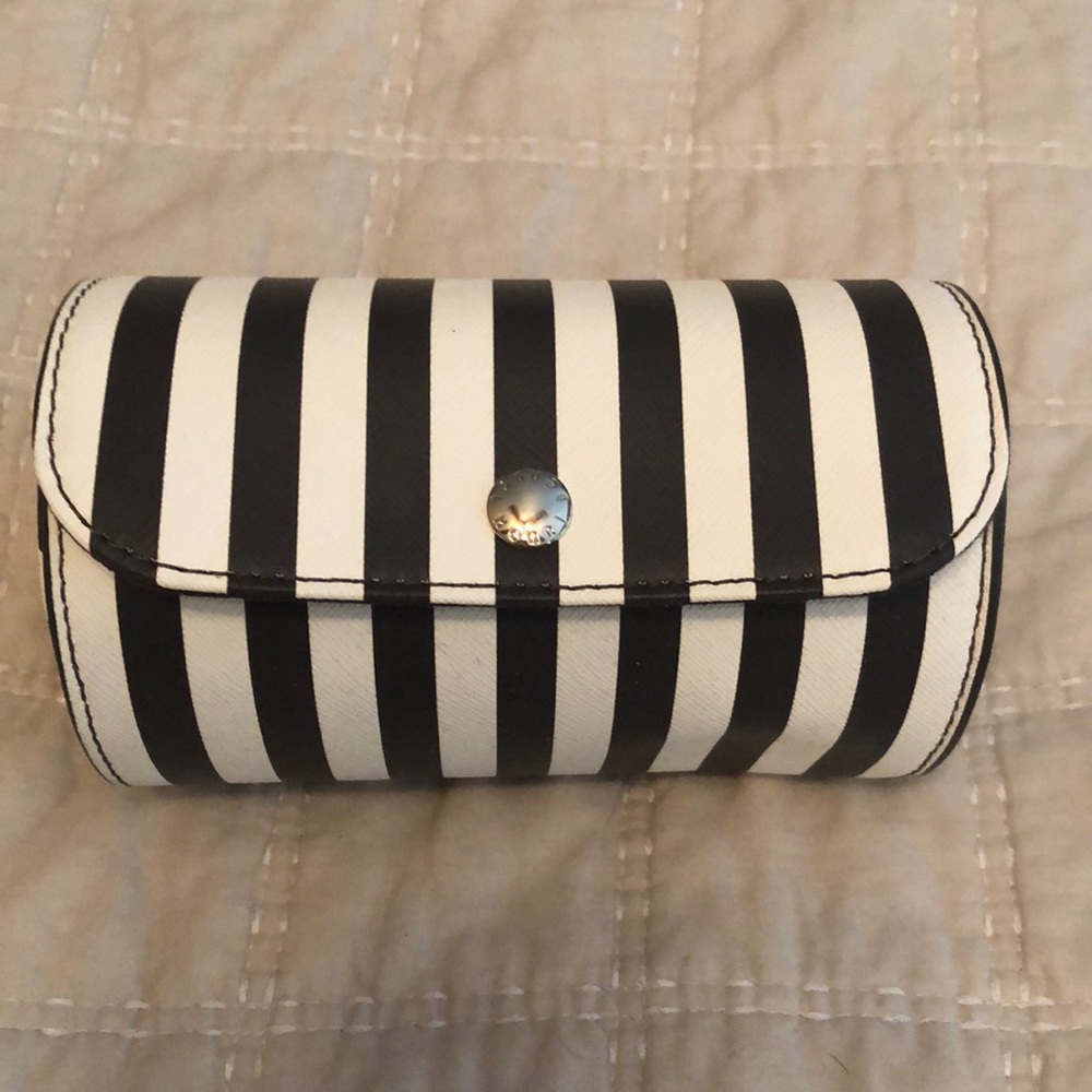 Henri Bendel centennial leather bracelet holder